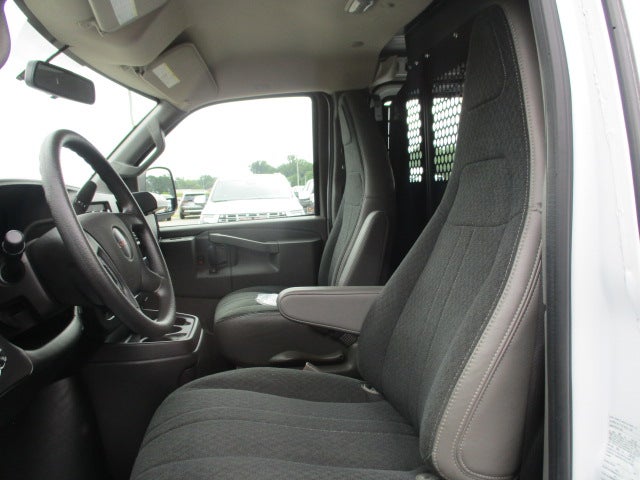 2025 GMC Savana Cargo Base