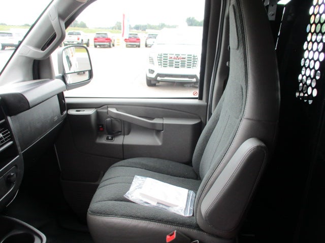 2025 GMC Savana Cargo Base