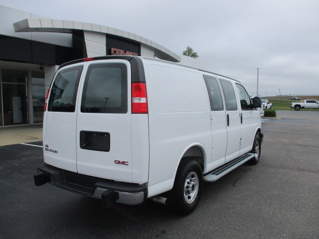 2025 GMC Savana Cargo Base