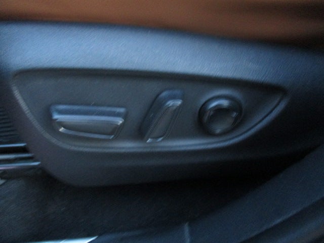 2020 Toyota Highlander Base