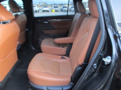 2020 Toyota Highlander Base